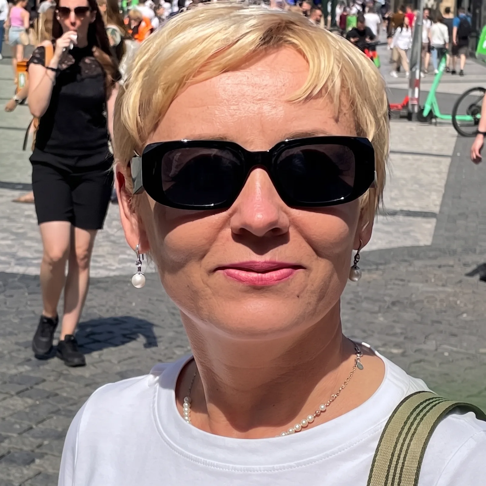 Iryna Nováková, Operátor výroby
